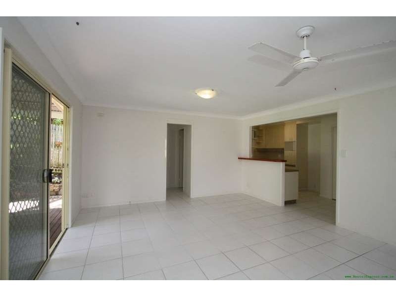32 Abbotsleigh Street, Holland Park QLD 4121