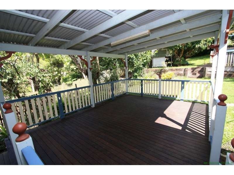 32 Abbotsleigh Street, Holland Park QLD 4121