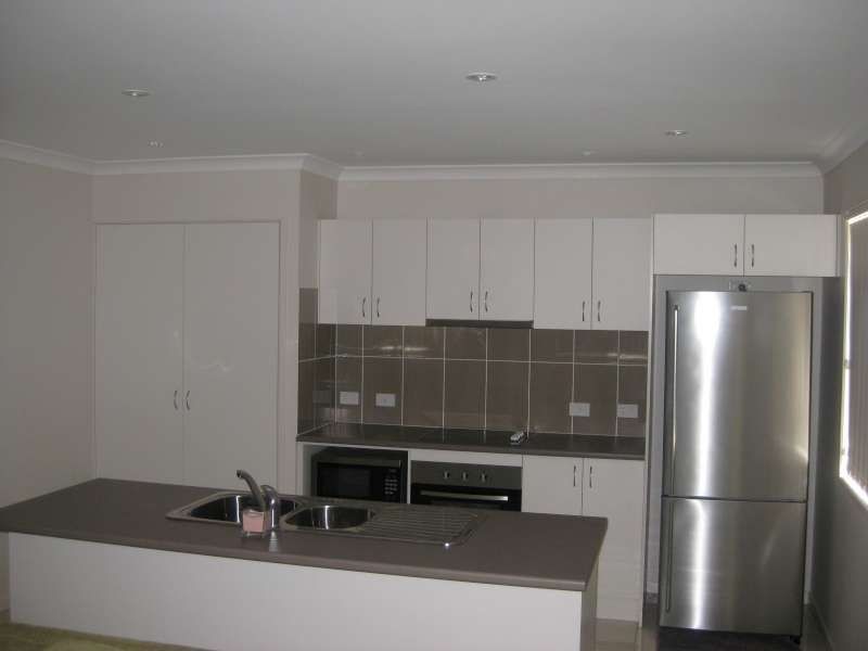 14 Gabrielle Court, Kallangur QLD 4503