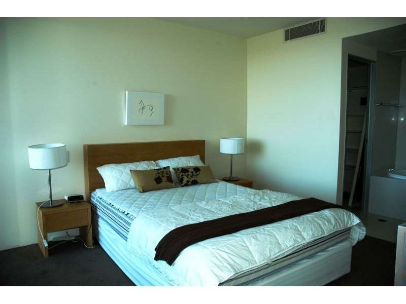 2005/4 Wahroonga Avenue, Surfers Paradise QLD 4217