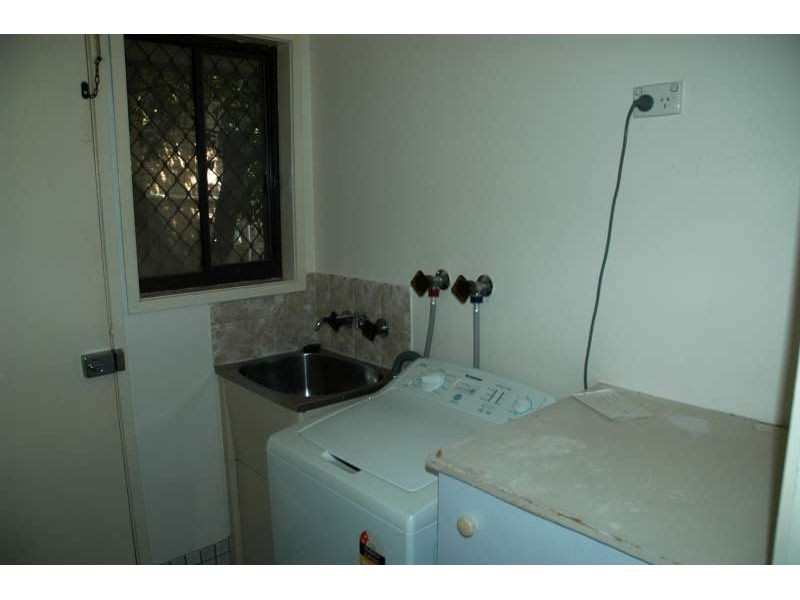 2/17 Kelly Avenue, Miami QLD 4220