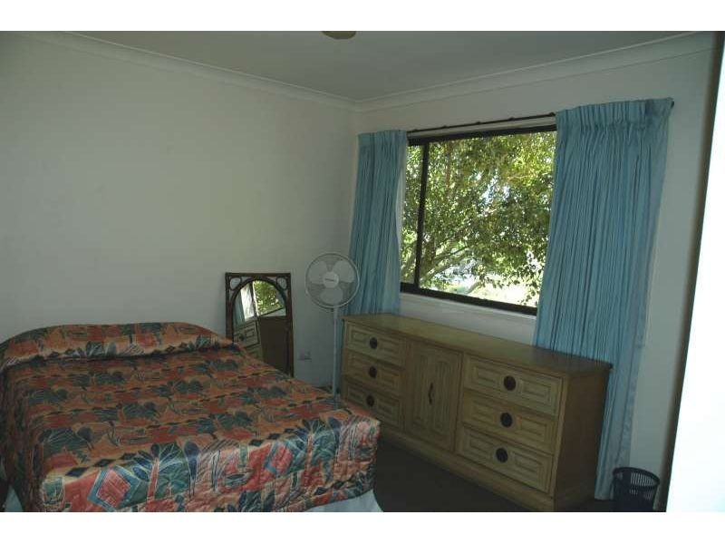 2/17 Kelly Avenue, Miami QLD 4220