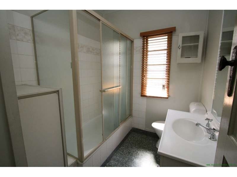 160 Morehead Street, Norman Park QLD 4170