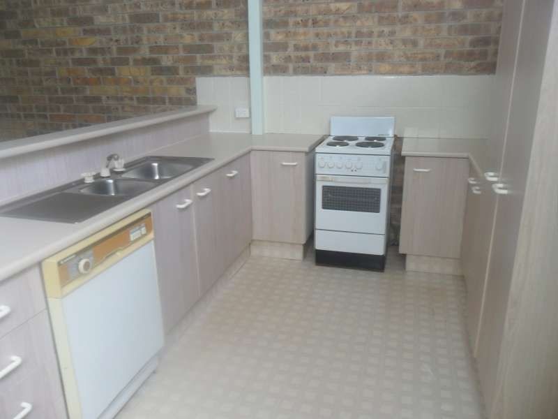 6, 71 Olsen Avenue, Labrador QLD 4215