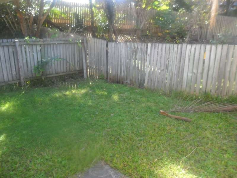 6, 71 Olsen Avenue, Labrador QLD 4215