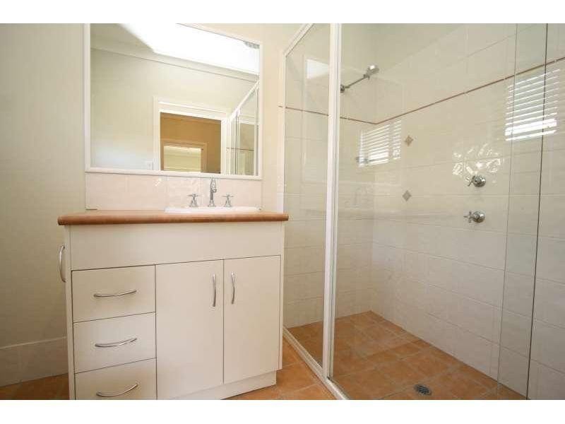 16 Meymot Street, Banyo QLD 4014