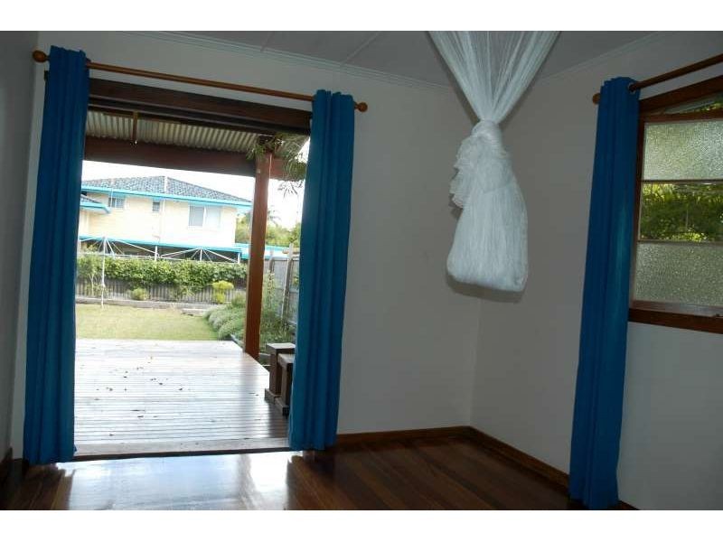 19 Baker Avenue, Labrador QLD 4215