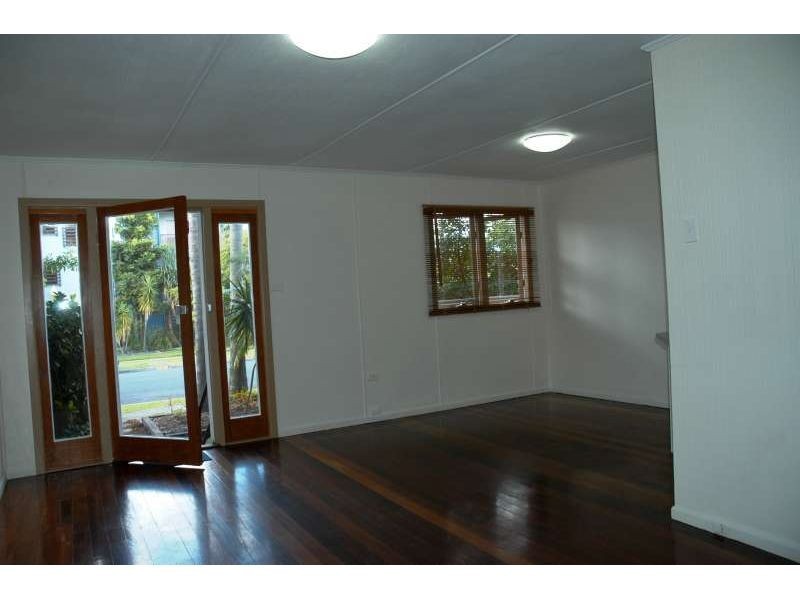 19 Baker Avenue, Labrador QLD 4215