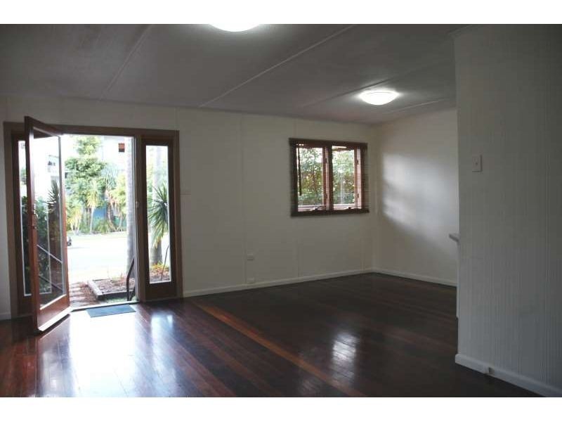 19 Baker Avenue, Labrador QLD 4215