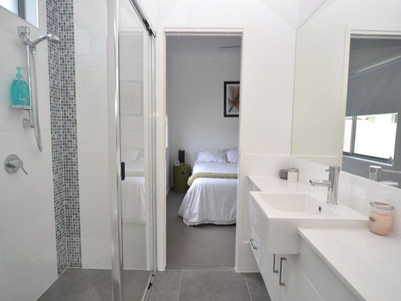 9 Rhodium Crescent, Hope Island QLD 4212