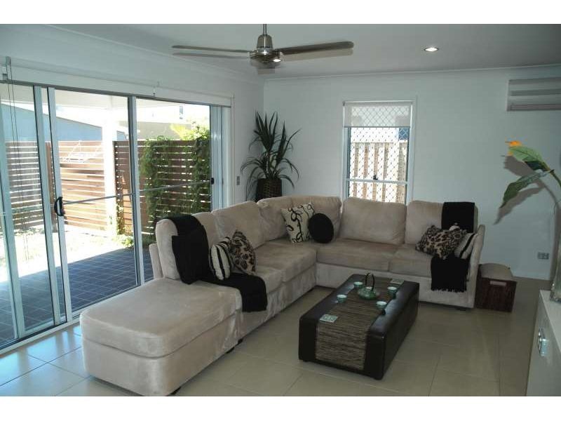 22 Lillie Street, Burleigh Waters QLD 4220