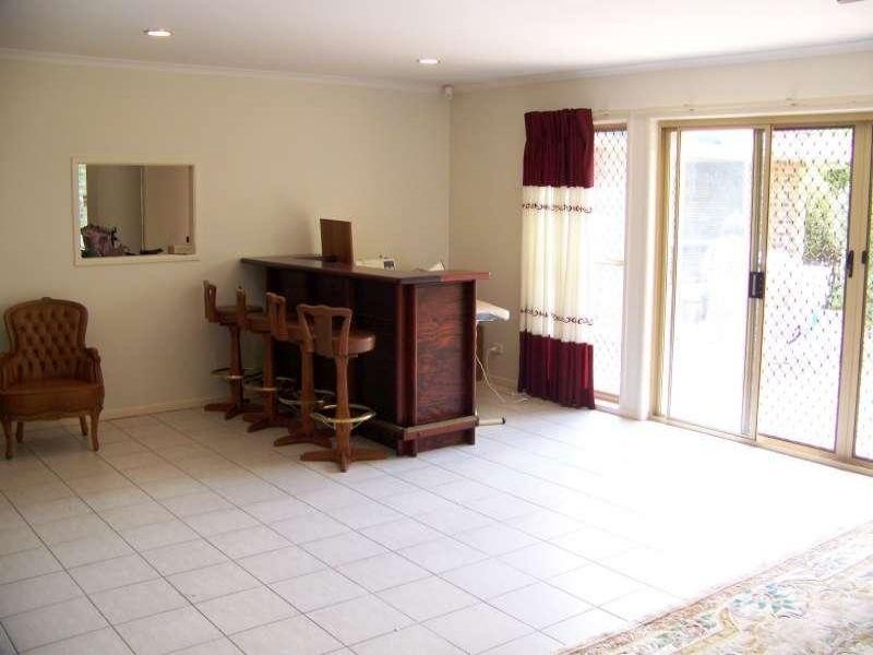 15 Vakuta Street, Fig Tree Pocket QLD 4069