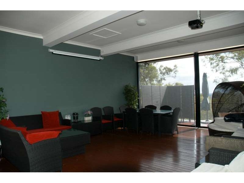 53 Highvale Drive, Helensvale QLD 4212
