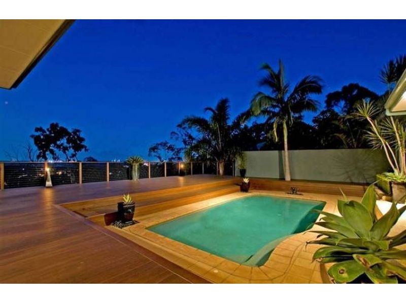 53 Highvale Drive, Helensvale QLD 4212