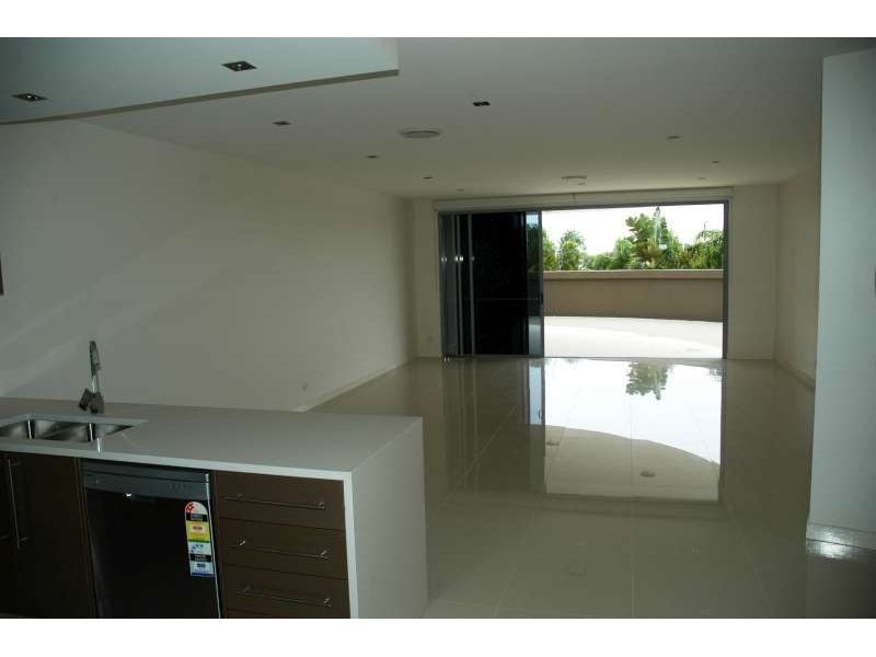 4/3046 Quay South Drive, Carrara QLD 4211