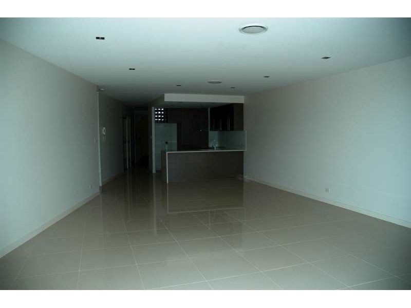 4/3046 Quay South Drive, Carrara QLD 4211