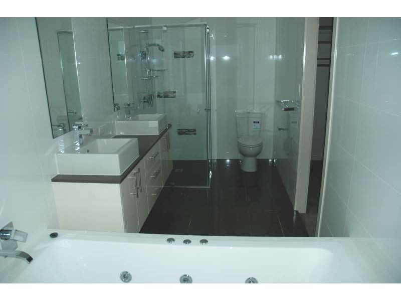 4/3046 Quay South Drive, Carrara QLD 4211