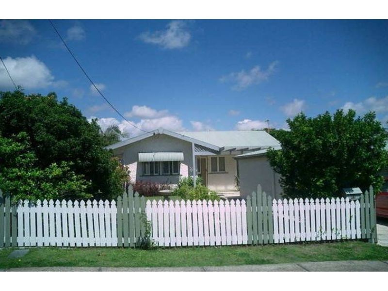 34 Ernest Street, Labrador QLD 4215