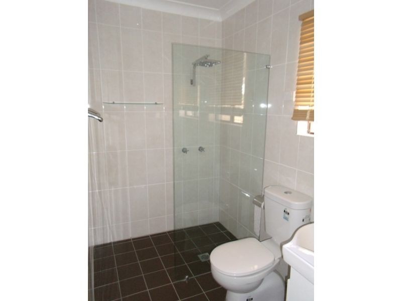 5, 213 Scarborough Street, Southport QLD 4215