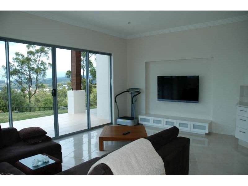 20 Zennith Crescent, Pacific Pines QLD 4211