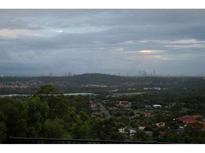 20 Zennith Crescent, Pacific Pines QLD 4211