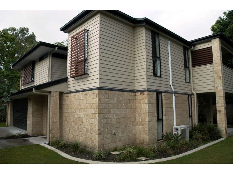 2/18 Freeda Street, Ashmore QLD 4214