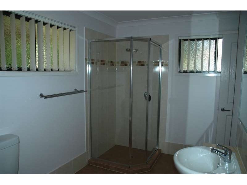 2/18 Freeda Street, Ashmore QLD 4214