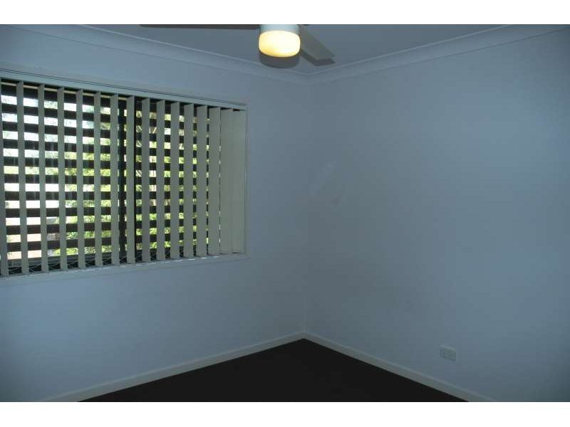 2/18 Freeda Street, Ashmore QLD 4214