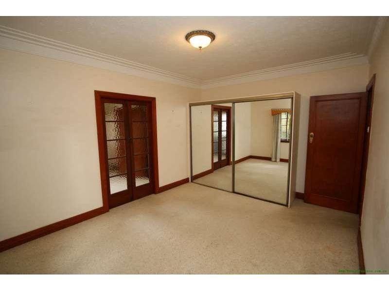 10 Parooba Street, Camp Hill QLD 4152