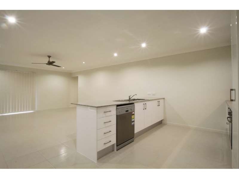 1/7 Thistle Street, Upper Caboolture QLD 4510