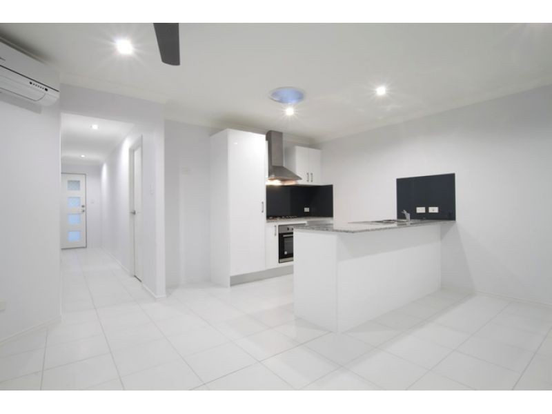 2/1 Soward Court, Morayfield QLD 4506