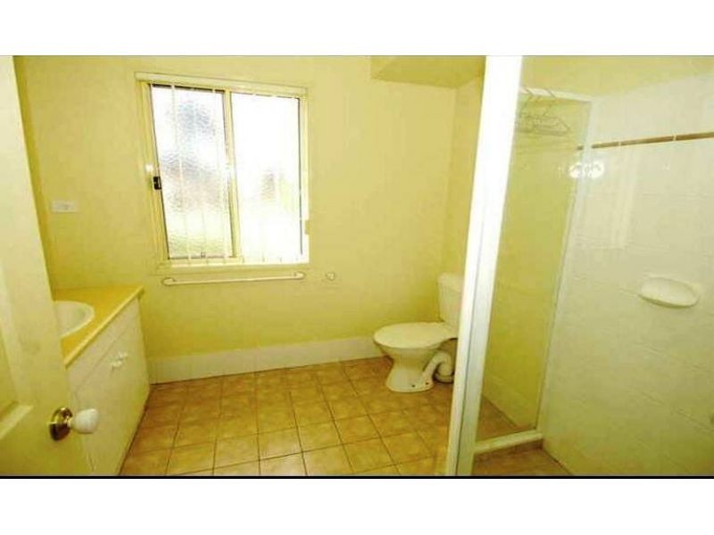 11 Kite Circuit, Arundel QLD 4214