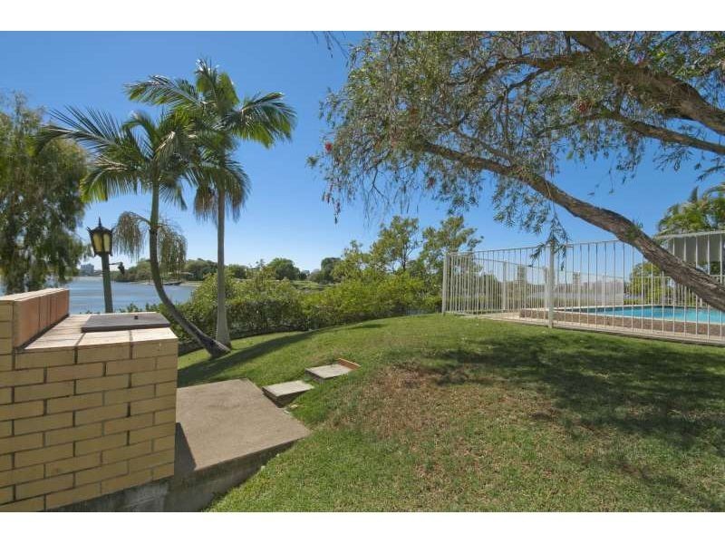 12/2 Sandford Street, St Lucia QLD 4067