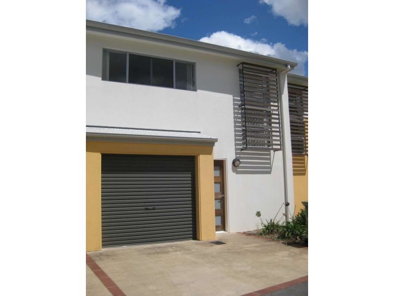 2/105 King Street, Caboolture QLD 4510