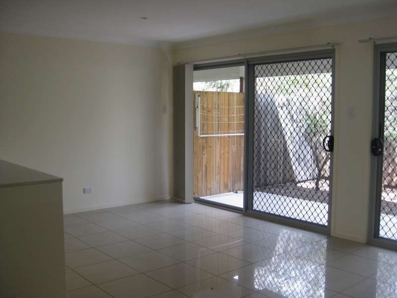 2/105 King Street, Caboolture QLD 4510