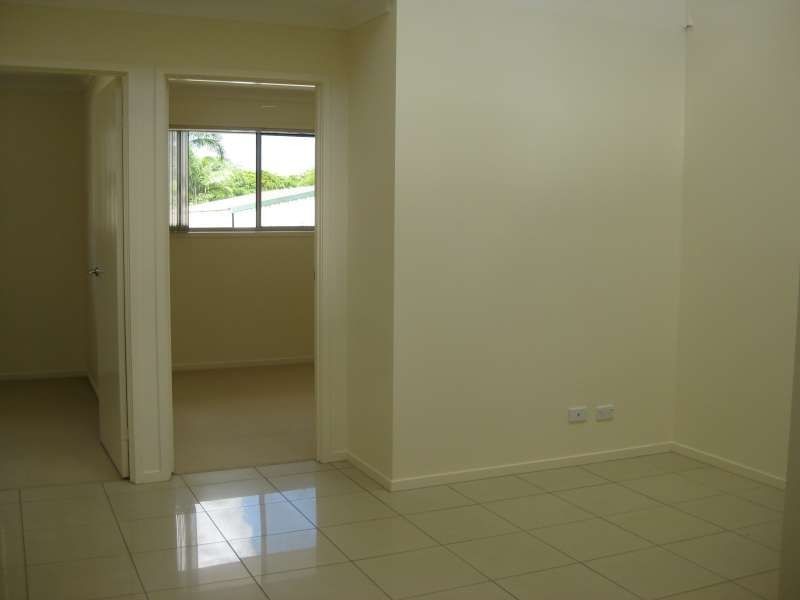 2/105 King Street, Caboolture QLD 4510