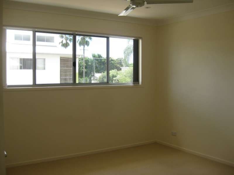 2/105 King Street, Caboolture QLD 4510