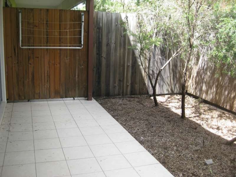 2/105 King Street, Caboolture QLD 4510