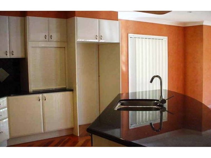 14 Petworth Court, Arundel QLD 4214