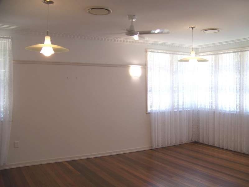 9 Macedon Street, Wavell Heights QLD 4012