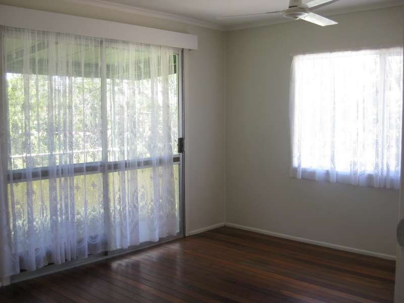 219 Duffield Road, Kallangur QLD 4503