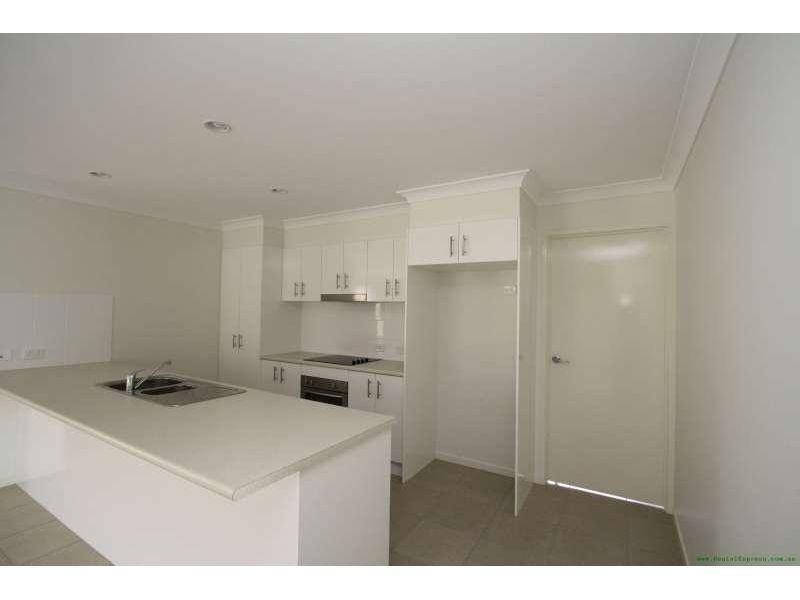 5 Voyager Street, Marsden QLD 4132