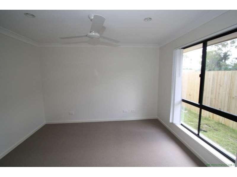 5 Voyager Street, Marsden QLD 4132
