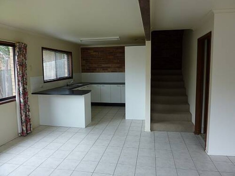 2, 13 Caroline Avenue, Southport QLD 4215