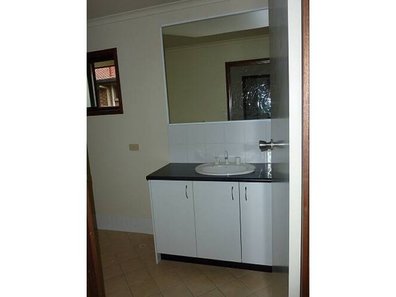 2, 13 Caroline Avenue, Southport QLD 4215