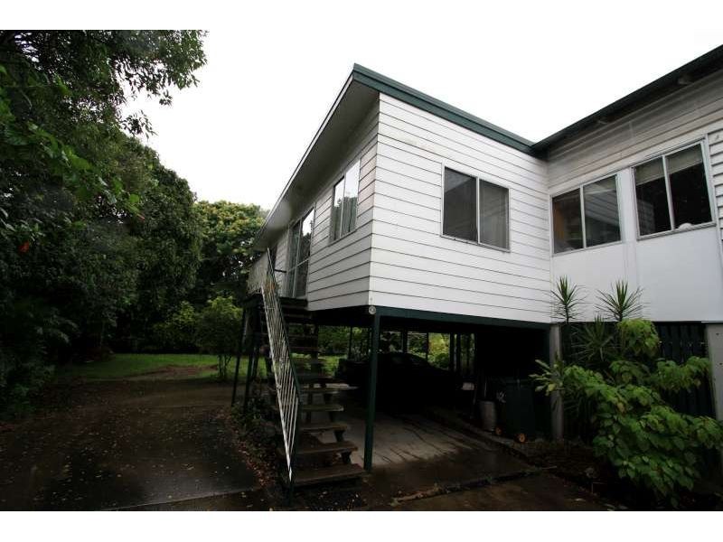 42B Balmoral Street, Hawthorne QLD 4171