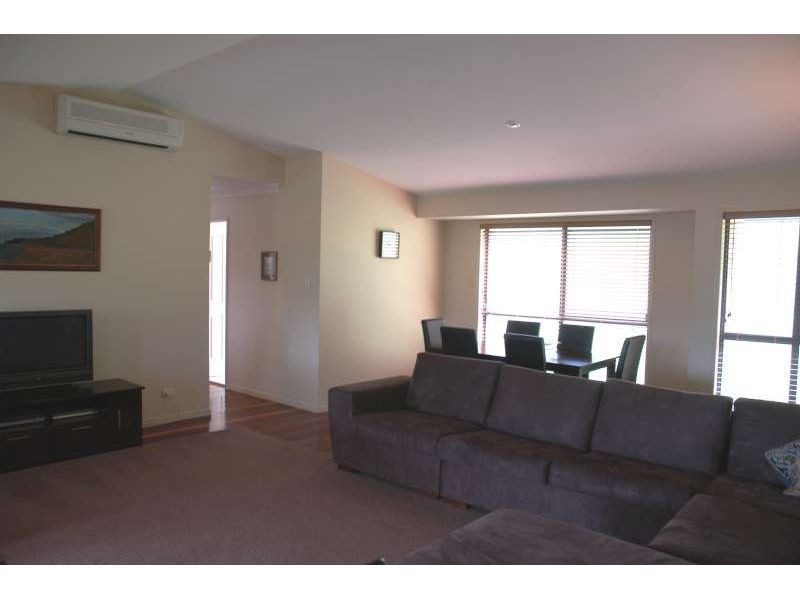 2 Riverina Court, Mudgeeraba QLD 4213