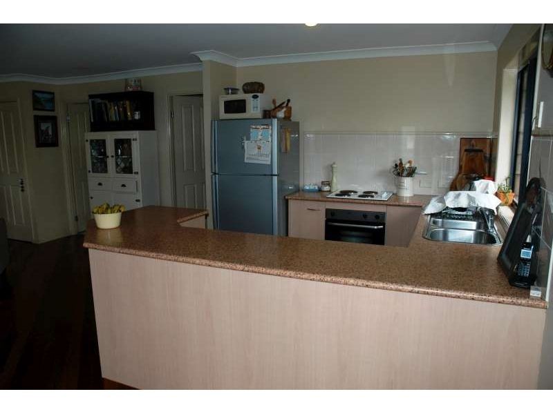 2 Riverina Court, Mudgeeraba QLD 4213