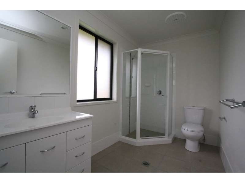 33 Fourth Avenue, Marsden QLD 4132