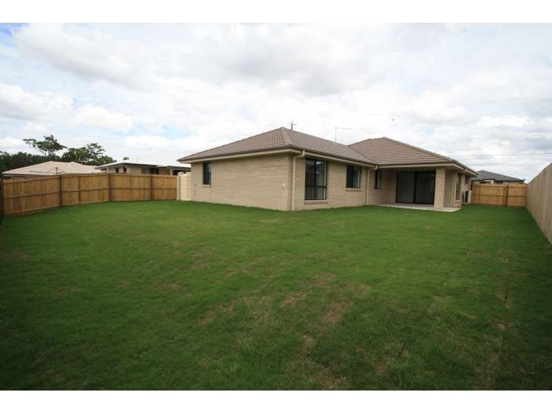 33 Fourth Avenue, Marsden QLD 4132